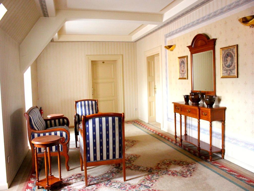 Rezydencja Willa Park & Restauracja Legnica Dış mekan fotoğraf